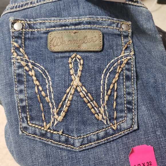 Wrangler NWT Premium Patch Sz 1/2 × 32 Mae Jeans - Picture 7 of 16